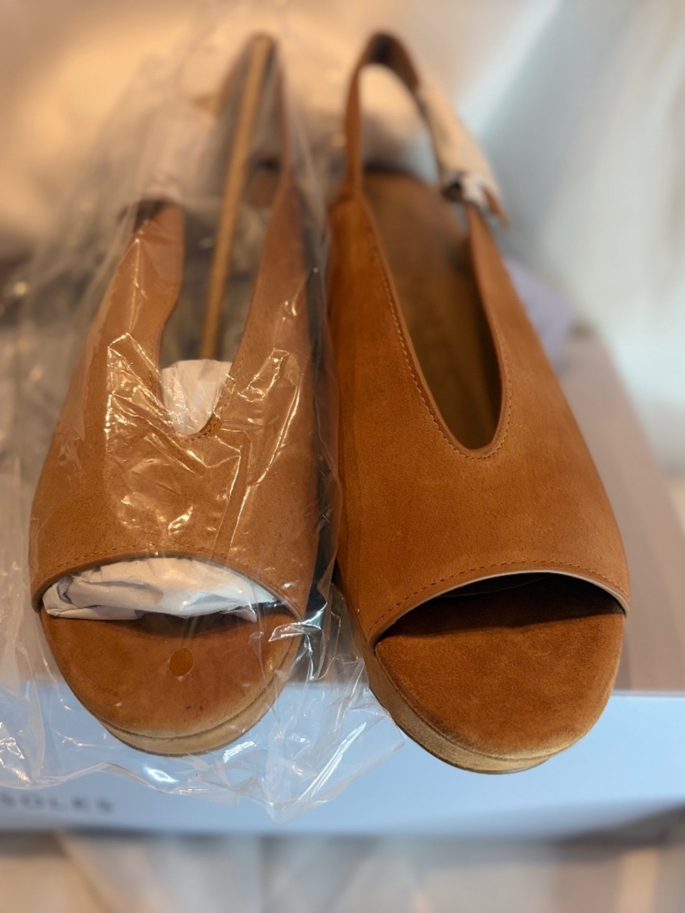 AeroSoles Tan Suede Sandals | Cornelia Sz 9.5 | NIB